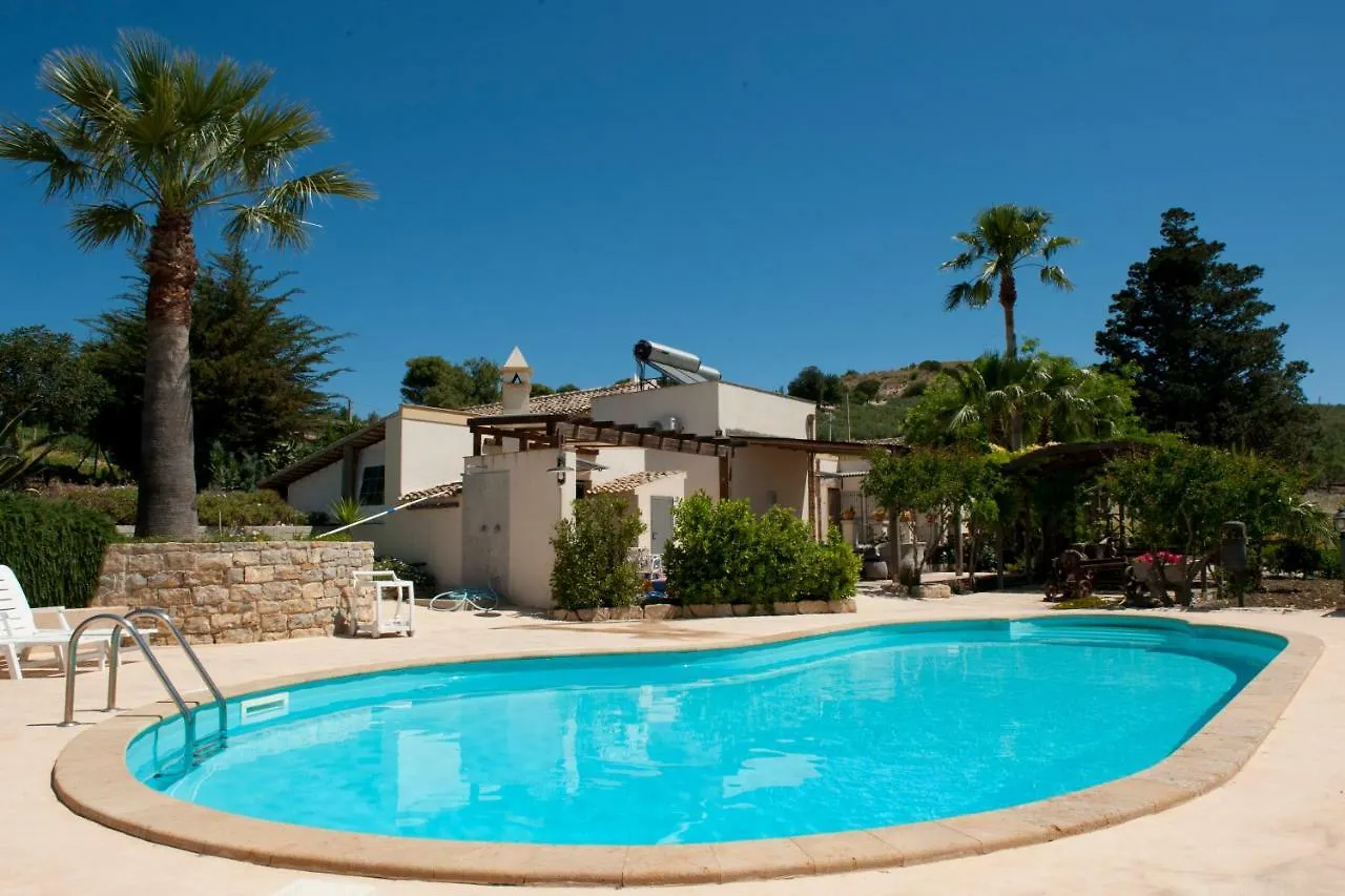 Agriturismo Don Carlo Baglio Rizzo 0*,  Italië